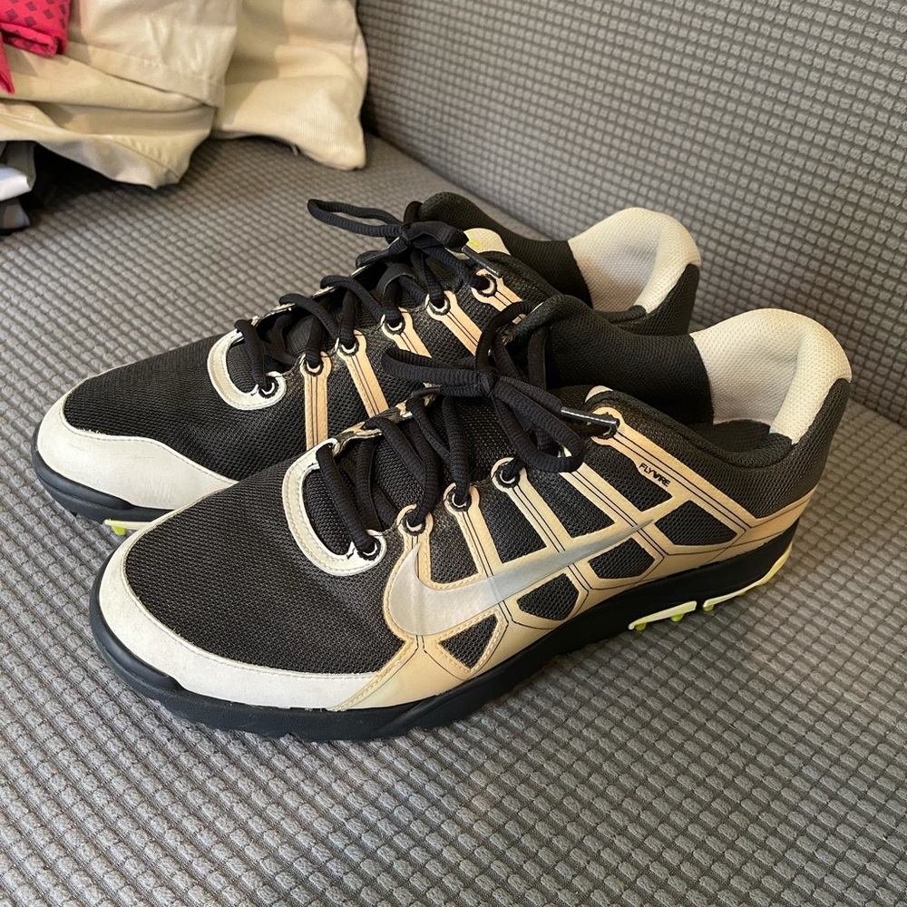 Men’s Nike Air Flywire golf shoes - Size 10